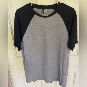 H&M Divided Men’s Shirt Size Large